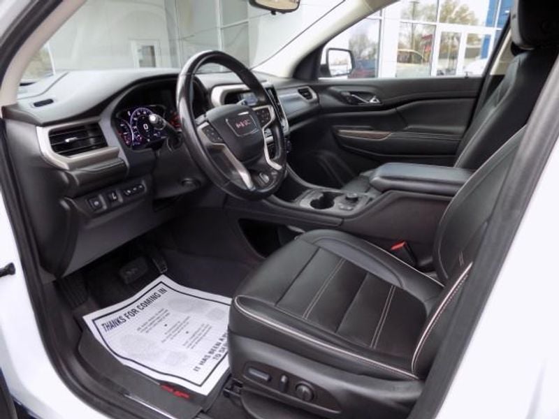 2022 GMC Acadia Denali