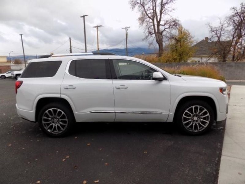 2022 GMC Acadia Denali