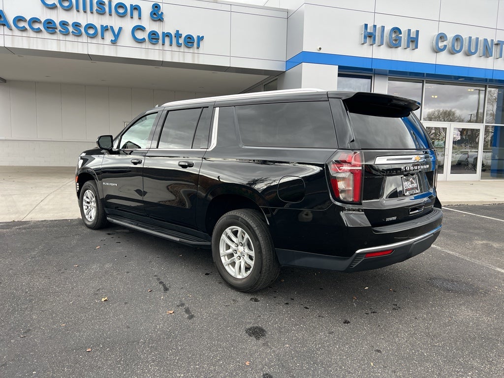 2023 Chevrolet Suburban LT