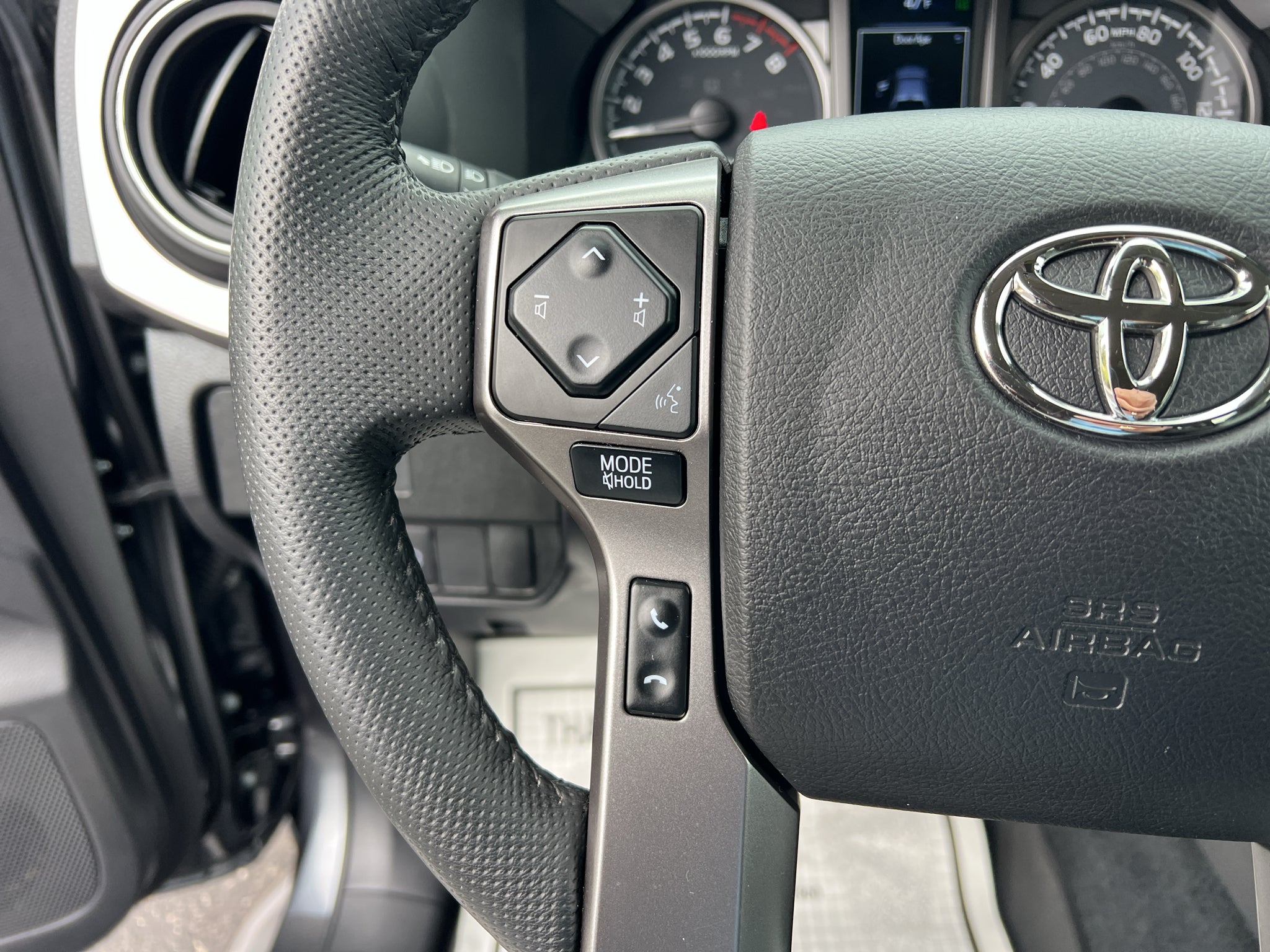 2022 Toyota Tacoma 4WD SR