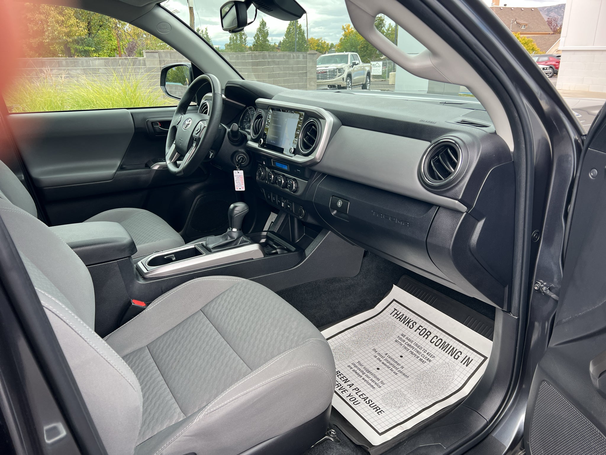 2022 Toyota Tacoma 4WD SR