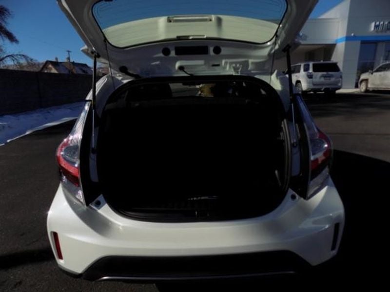 2019 Toyota Prius c L